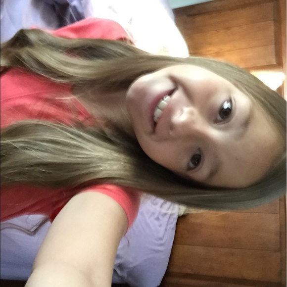 Profile Picture of Natalie Garner (@nataliegarner1) on Poshmark
