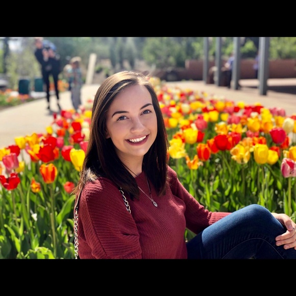 Profile Picture of Hailey Quinn (@haileyquinn1) on Poshmark