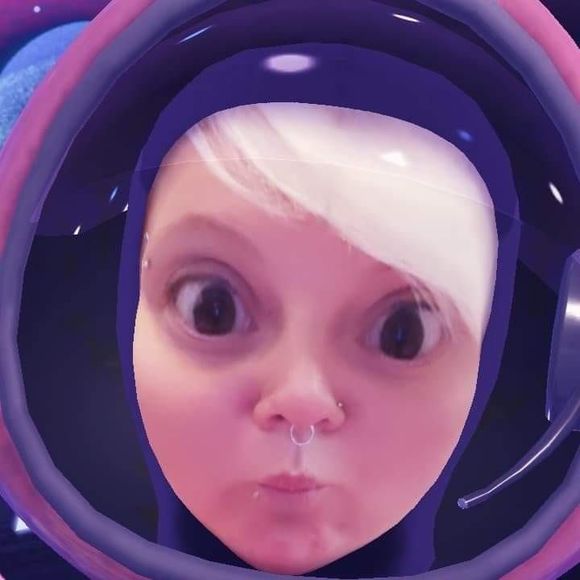 Profile Picture of Cassie Amedio (@cassamedio) on Poshmark