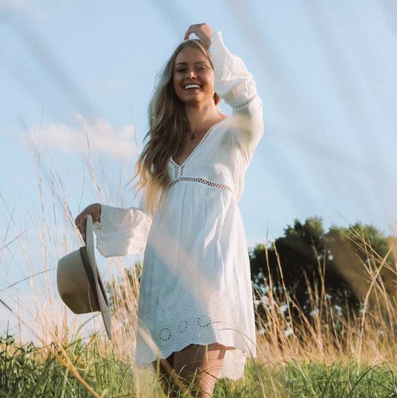 Profile Picture of April Lackas (@aprillackas) on Poshmark