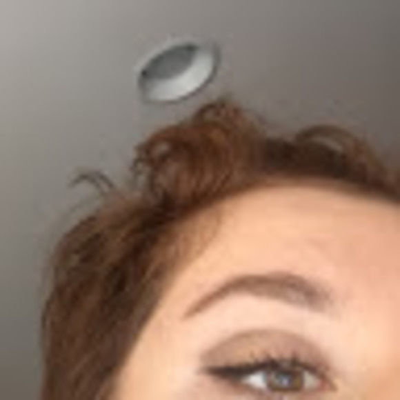 Profile Picture of Adi Magaw (@ilovebloo) on Poshmark