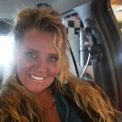 Profile Picture of Bridgette Pyles (@danandbridgette) on Youtube