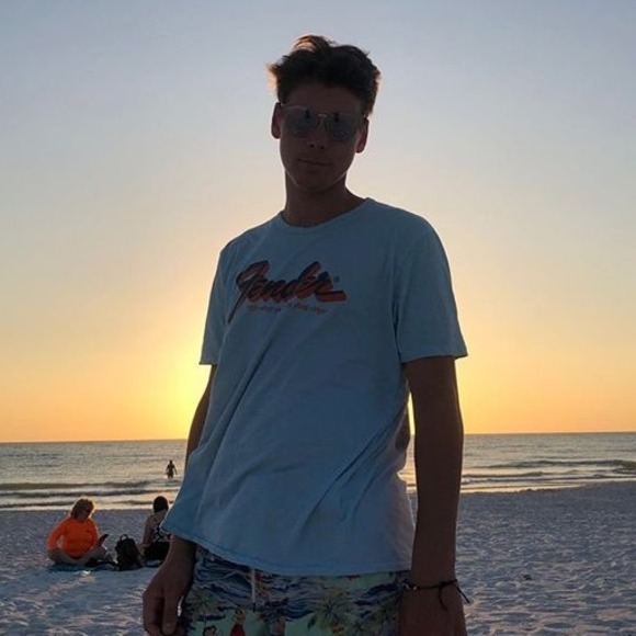 Profile Picture of Nathan Thayer (@drip_plug180) on Poshmark