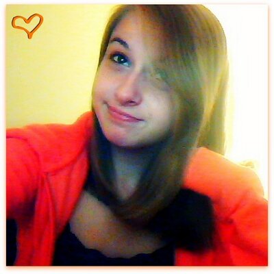 Profile Picture of Natalie LloydSchultz (@natalieyeahhh) on Twitter