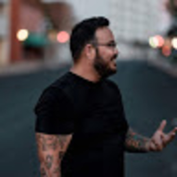 Profile Picture of Eric Alaniz (@alaniel83) on Poshmark