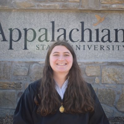 Profile Picture of Laura Lynn Hayes (@llhayes13) on Twitter