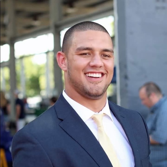 Profile Picture of Michael Bean (@michaelbean3838) on Poshmark