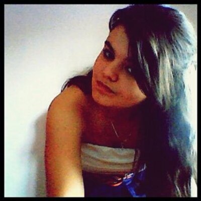 Profile Picture of Laura Boyer (@ChickenXn) on Twitter