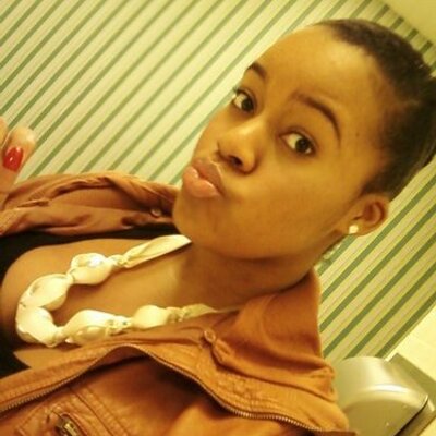 Profile Picture of Bianca Blair (@GoldenFlakesNav) on Twitter