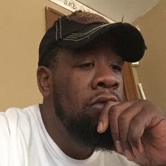 Profile Picture of Stanton Bailey (@nike30) on Poshmark