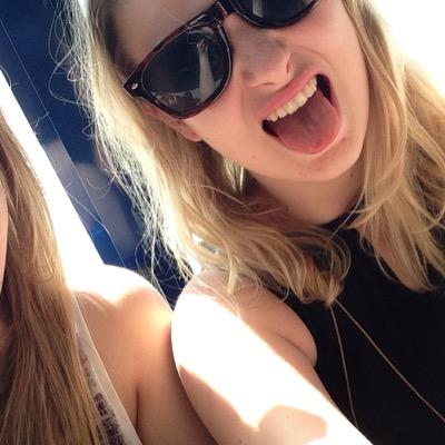 Profile Picture of Rachel Logue (@rachellogue17) on Twitter