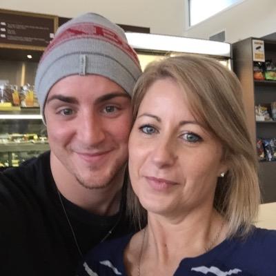 Profile Picture of Jay McVeigh (@awesomekid994) on Twitter