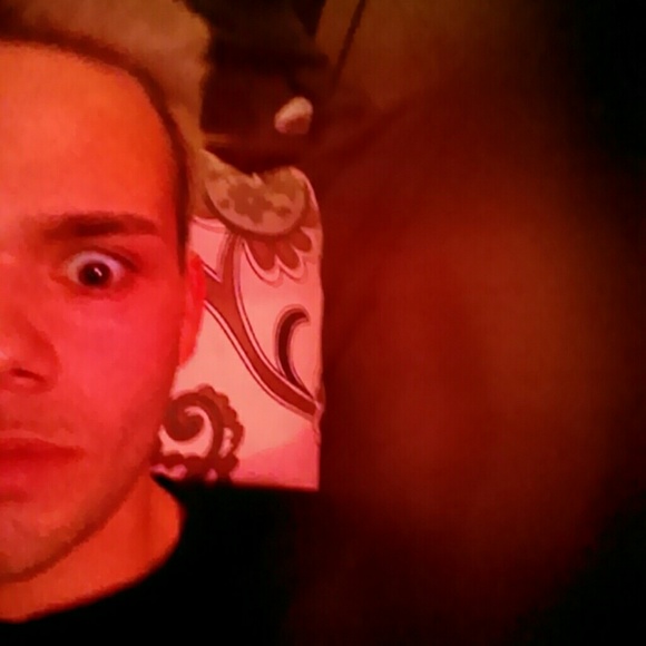 Profile Picture of Andrew Corona (@chanchoz) on Poshmark