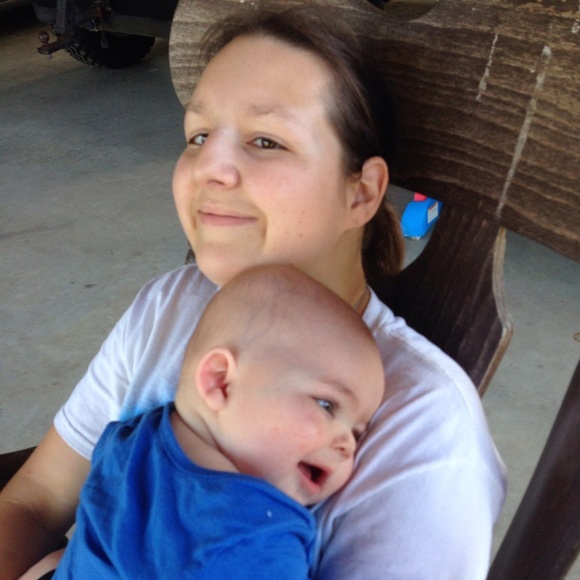 Profile Picture of Brooke Lindgren (@brookel0127) on Poshmark