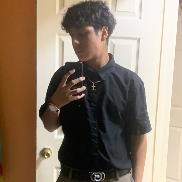 Joseph Navarrete - Poshmark Profile Picture of Joseph Navarrete (@joseph000888) on Poshmark