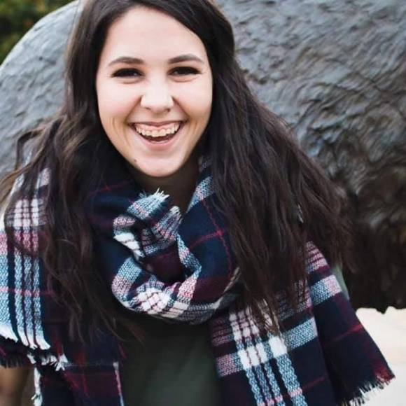 Profile Picture of Mckenzie Mathews (@mrma246) on Poshmark