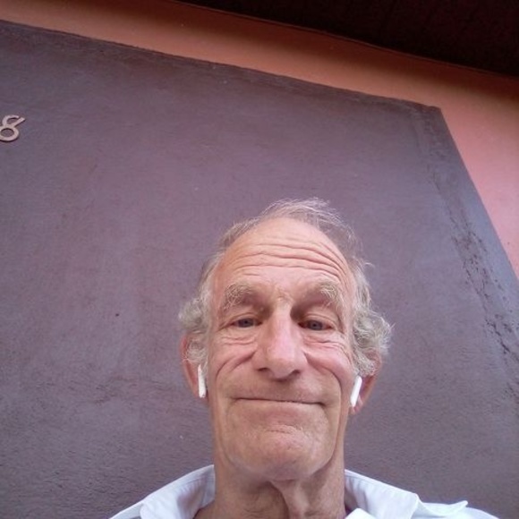 Profile Picture of Randall Mcintosh (@randallmcintosh) on Poshmark