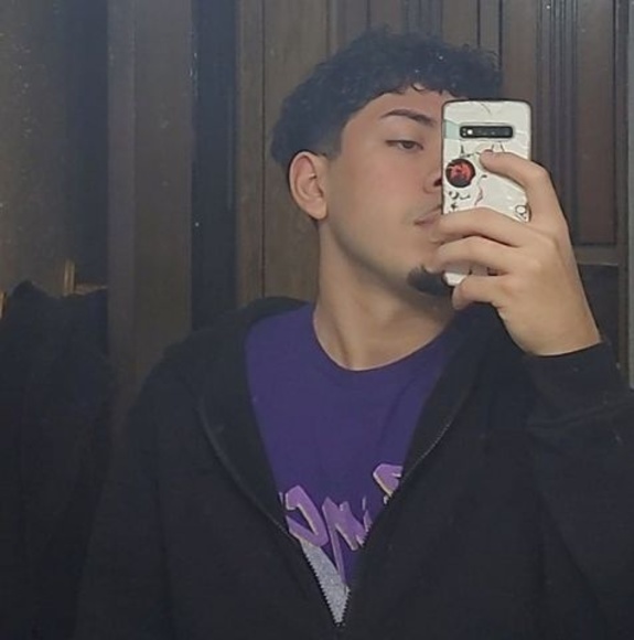 Profile Picture of Jovan Rodriguez (@tenshxt) on Poshmark