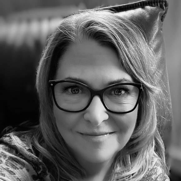 Profile Picture of Tina Carlsen cederquist (@teenyceder) on Poshmark