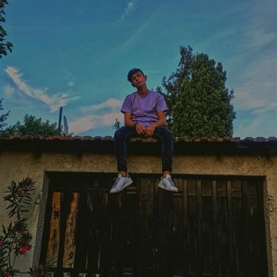 Profile Picture of Tom Pineau (@Tompineau1) on Twitter