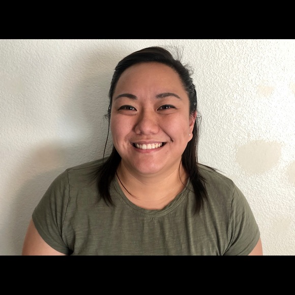 Profile Picture of Alyssa Aipa (@aipalyssa) on Poshmark