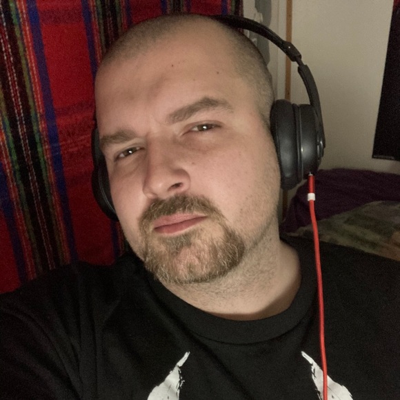 Profile Picture of Kevin Harrison (@kevkong614) on Poshmark