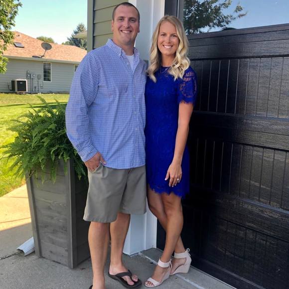 Profile Picture of Bailey Vonk (@baileyvonk) on Poshmark