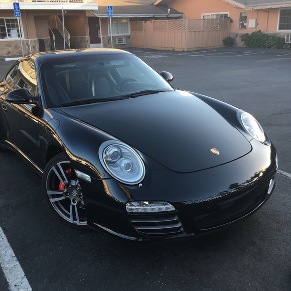 Profile Picture of Thomas Lam (@lotus60lam) on Poshmark