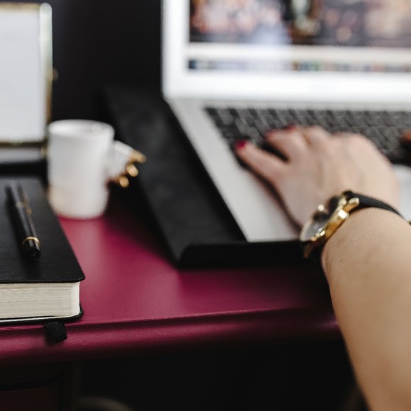 Delcie Hart - Poshmark Profile Picture of Delcie Hart (@delcie_hart) on Poshmark