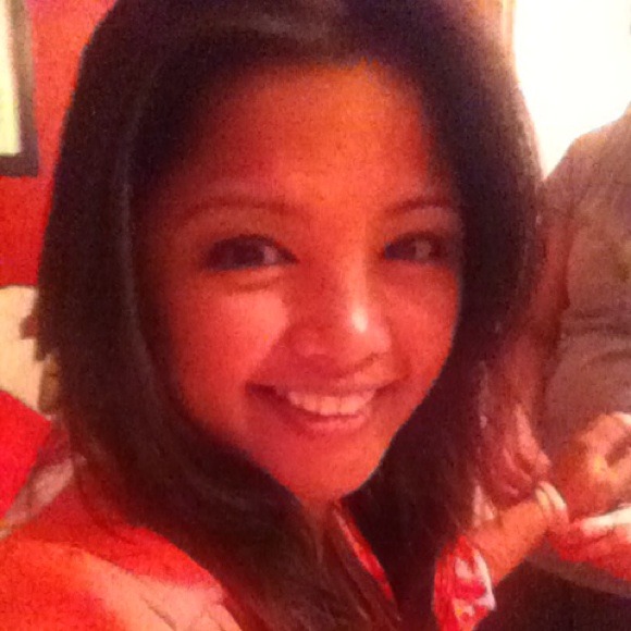 Profile Picture of Stephanie Trinidad (@miss_trinidad) on Poshmark