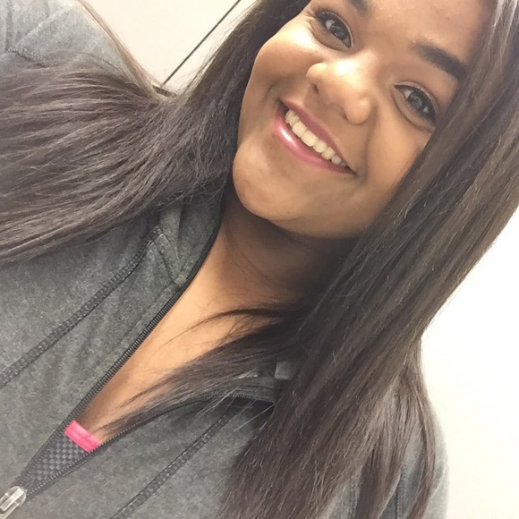 Profile Picture of Kaylee Kitto (@kkmitchell16) on Poshmark