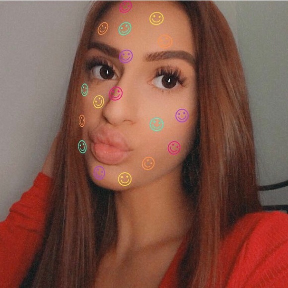 Profile Picture of Alessandra Sciaraffa (@allys29) on Poshmark