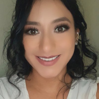 Profile Picture of Helen Andrade (@AndradeiHelen) on Twitter