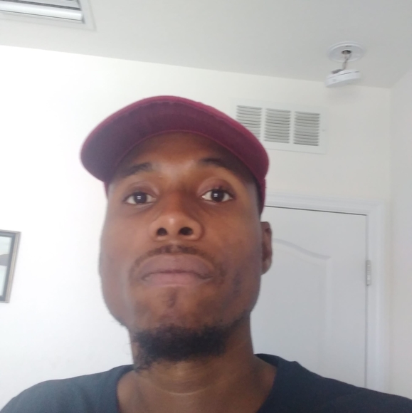 Profile Picture of James Platoon (@jamesplatoon) on Poshmark