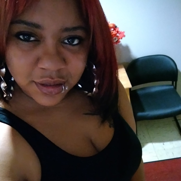 Profile Picture of Octavia Tilghman (@octaviatilghman) on Poshmark