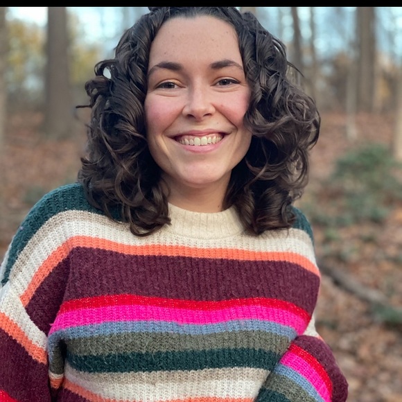 Profile Picture of Maddy Jentsch (@myjentsch) on Poshmark