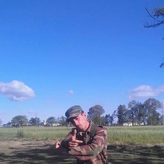 Enzo Carbone - Facebook Profile Picture of Enzo Carbone (@enzo.carbone.963) on Facebook