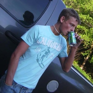 Profile Picture of Nathan Damron (@nathan_loves_cortney) on Myspace