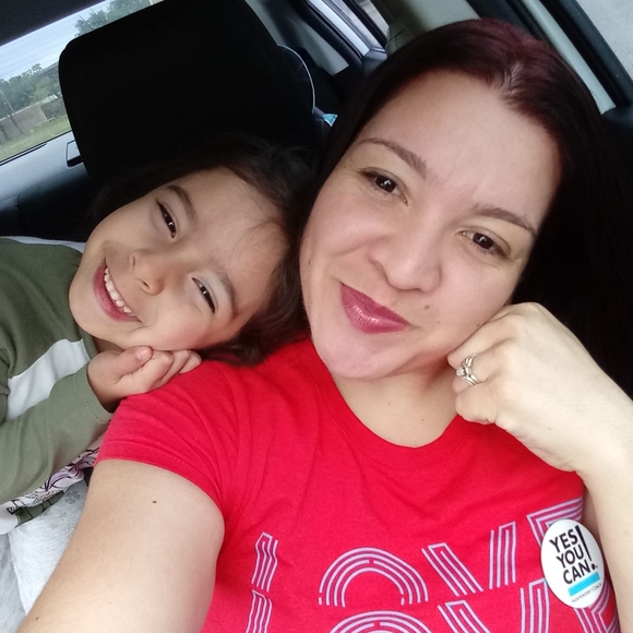 Profile Picture of Karen Ipina (@karen9090) on Poshmark
