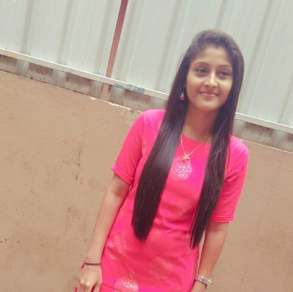 Profile Picture of Tripti Shetty (@shetty_22) on Poshmark