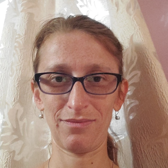 Profile Picture of Diana Shteynberg (@diana423) on Poshmark