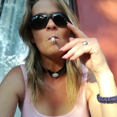 Profile Picture of *Lady V* (@tanbotha24) on Twitter