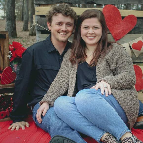 Profile Picture of Hayley Busbin (@hayleybusbin) on Poshmark