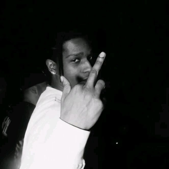 Profile Picture of 𝗵𝗼𝗹𝗶𝗱𝗼𝗹𝗹𝗮 (@kevin_kasta) on Tiktok