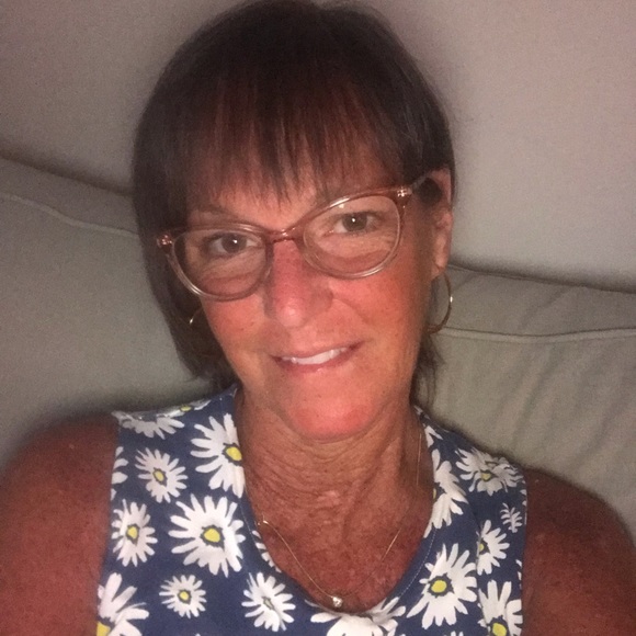 Profile Picture of Nancy Stearns (@nanoellen) on Poshmark