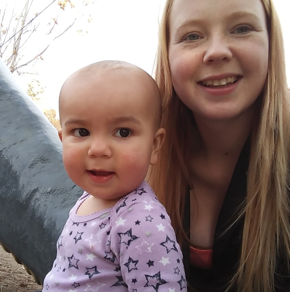 Profile Picture of Tehya Woods (@tehyawoods) on Poshmark