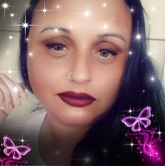 Profile Picture of Ana-maria Netbai (@netbai34) on Poshmark