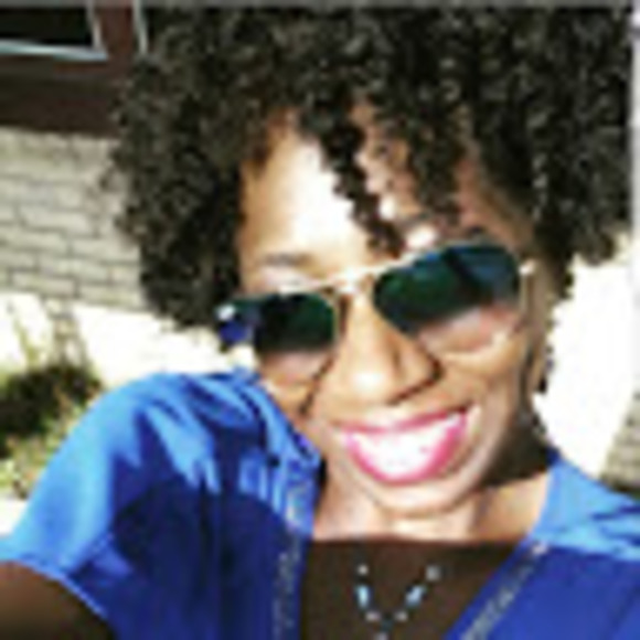 Profile Picture of Chasity Young (@chasityyoung807) on Poshmark