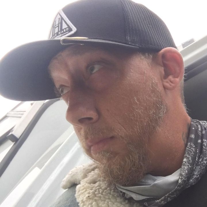 Profile Picture of Thomas Petsch (@reverereborn) on Tiktok