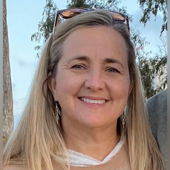 Profile Picture of Pamela Rabin (@pamelarabin) on Poshmark